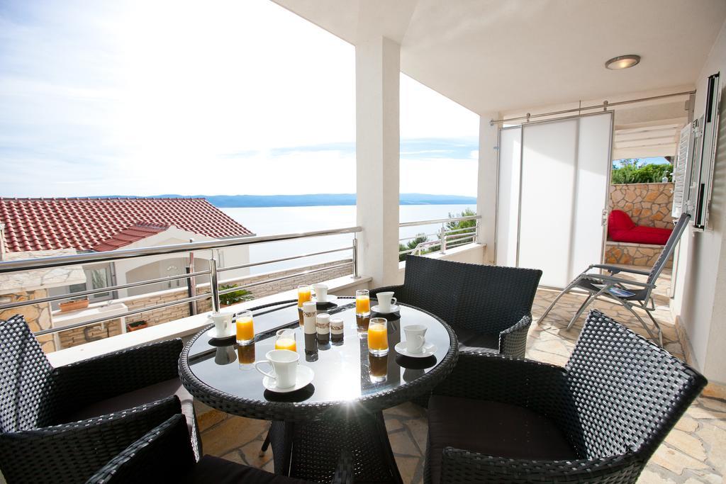 Apartments Mediterranea With Heated Pool Pisak Eksteriør bilde